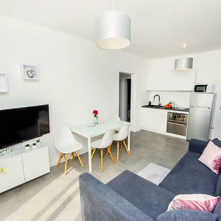 Apartment Magic *
